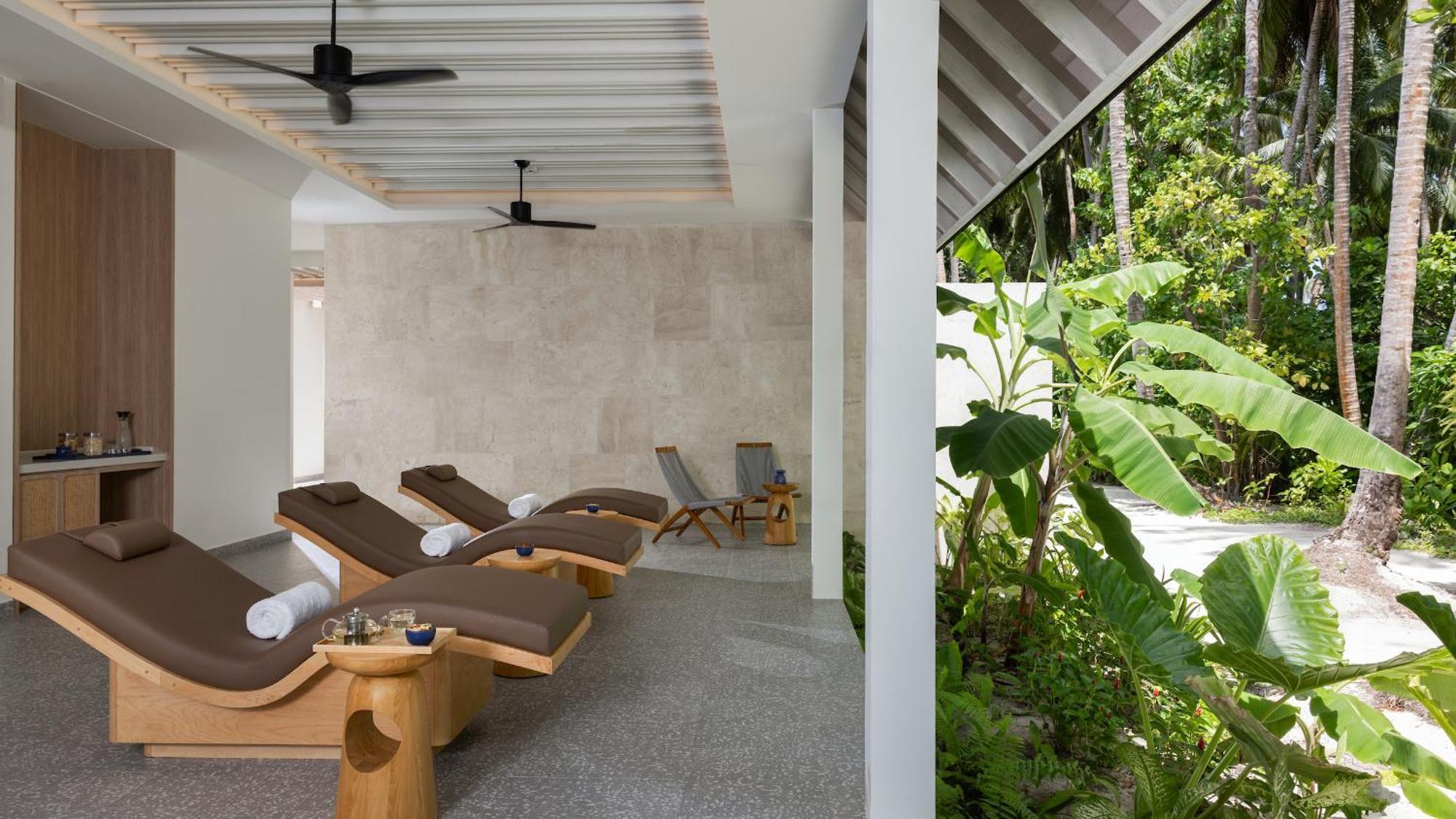 Avani Plus Fares Maldives Resort - 50 Percent Off On Seaplane Transfer For Minimum Stay Of 3 Nights And More For Stays Until 31 October 2025 Kendhoo 外观 照片