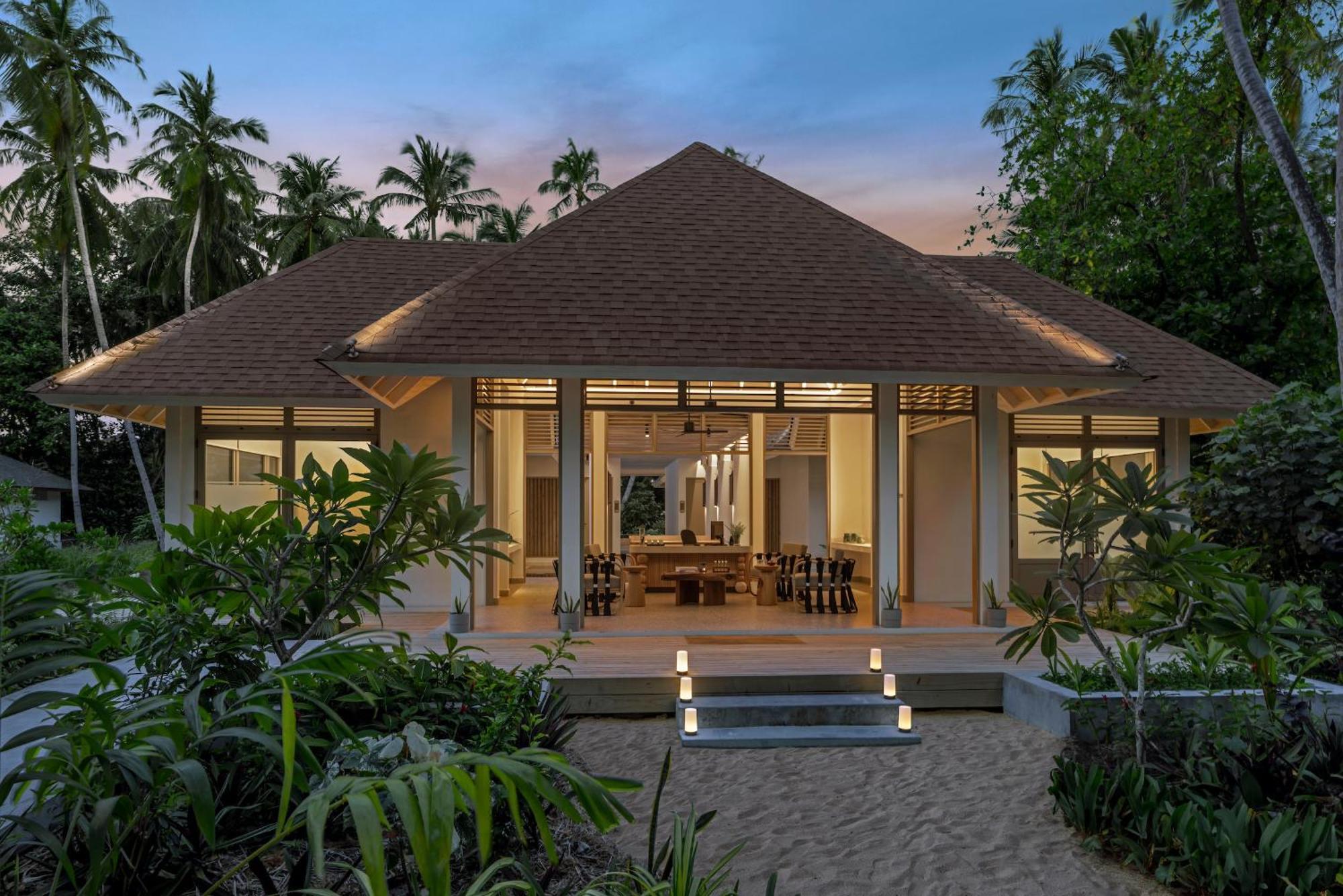 Avani Plus Fares Maldives Resort - 50 Percent Off On Seaplane Transfer For Minimum Stay Of 3 Nights And More For Stays Until 31 October 2025 Kendhoo 外观 照片