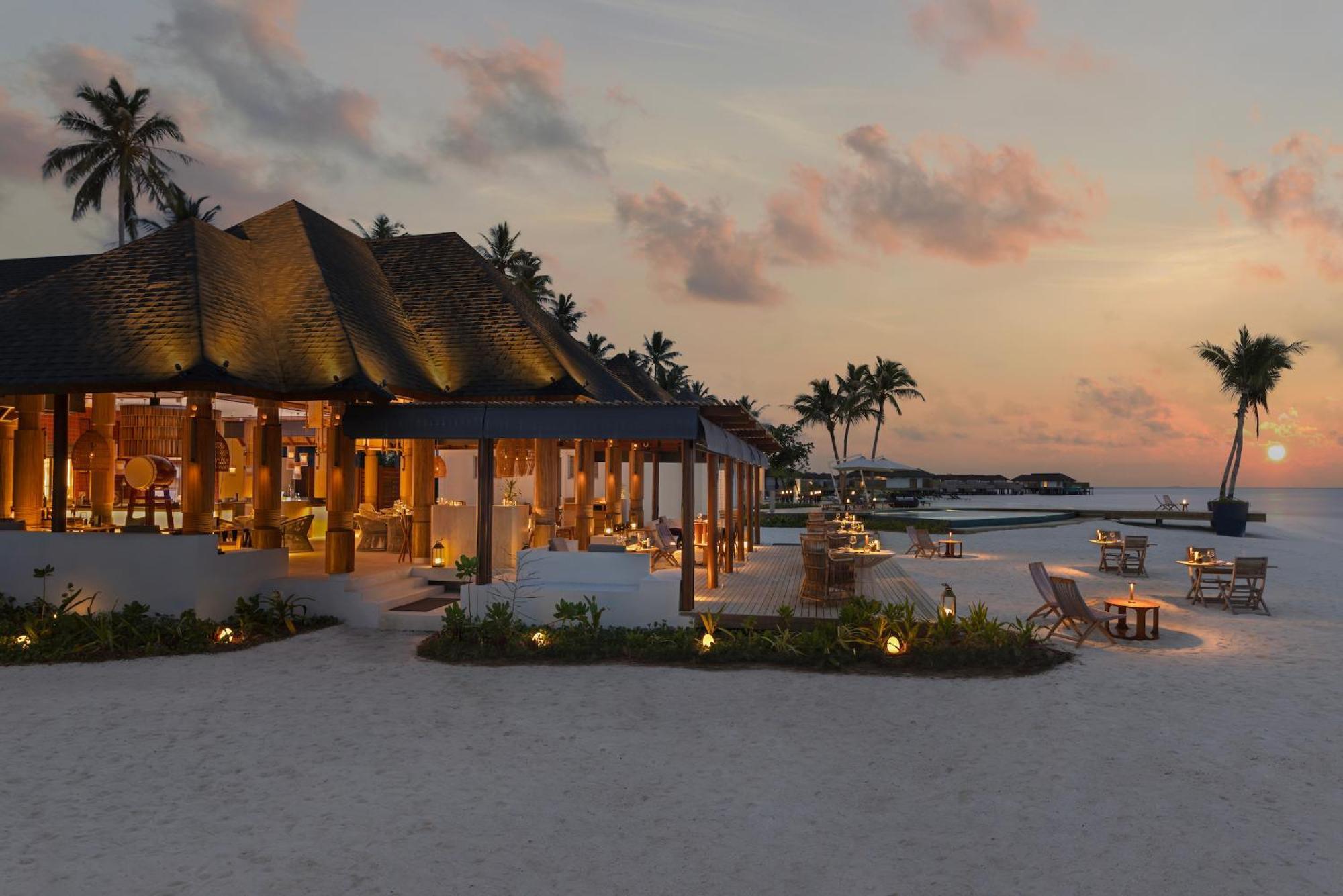 Avani Plus Fares Maldives Resort - 50 Percent Off On Seaplane Transfer For Minimum Stay Of 3 Nights And More For Stays Until 31 October 2025 Kendhoo 外观 照片